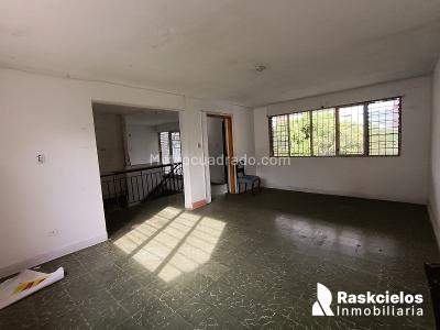 Casa de 5 alcobas en arriendo en Simon Bolivar, Medellín, 490 m² · foto 19 de 20