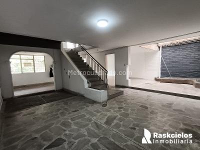 Casa de 5 alcobas en arriendo en Simon Bolivar, Medellín, 490 m² · foto 2 de 20
