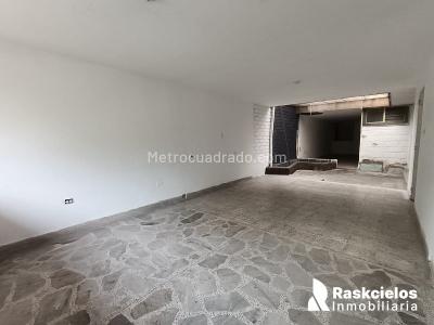 Casa de 5 alcobas en arriendo en Simon Bolivar, Medellín, 490 m² · foto 6 de 20