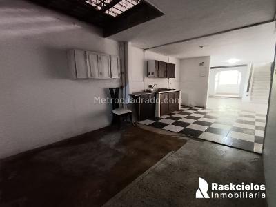 Casa de 5 alcobas en arriendo en Simon Bolivar, Medellín, 490 m² · foto 7 de 20