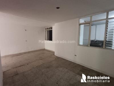 Casa de 5 alcobas en arriendo en Simon Bolivar, Medellín, 490 m² · foto 9 de 20