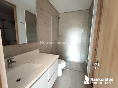 Apartamento de 2 alcobas en arriendo en El Diamante No. 2, Medellín, 68 m² · foto 8 de 12