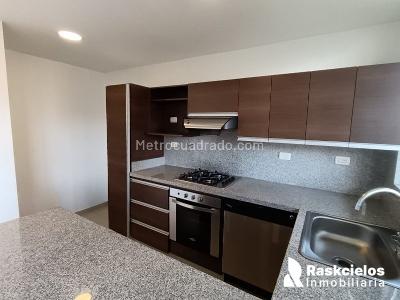 Apartamento de 3 alcobas en arriendo en El Poblado, Medellín, 81 m² · foto 3 de 17