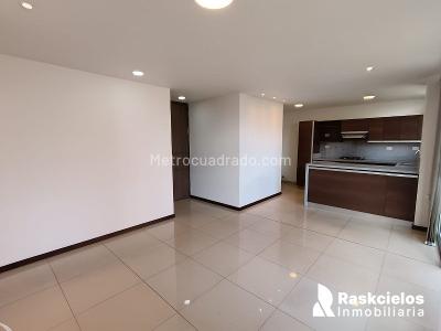 Apartamento de 3 alcobas en arriendo en El Poblado, Medellín, 81 m² · foto 4 de 17