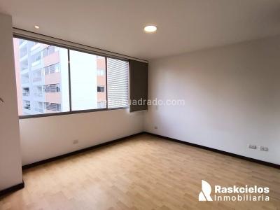 Apartamento de 3 alcobas en arriendo en El Poblado, Medellín, 81 m² · foto 8 de 17