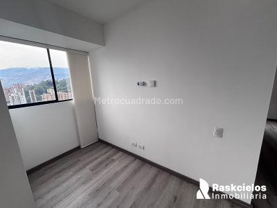 Apartamento de 2 alcobas en arriendo en El Poblado, Medellín, 77 m² · foto 12 de 13