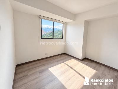 Apartamento de 2 alcobas en arriendo en El Poblado, Medellín, 77 m² · foto 9 de 13