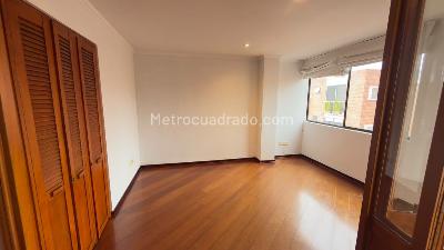 Apartamento en venta en Santa Barbara Occidental, Bogotá · foto 2 de 14