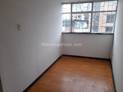 Casa de 5 alcobas en venta en Chapinero Pardo Rubio, Bogotá, 269 m² · foto 12 de 20