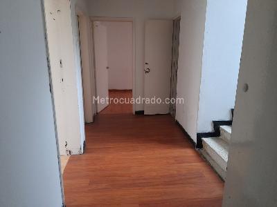 Casa de 5 alcobas en venta en Chapinero Pardo Rubio, Bogotá, 269 m² · foto 2 de 20