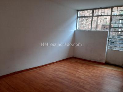 Casa de 5 alcobas en venta en Chapinero Pardo Rubio, Bogotá, 269 m² · foto 9 de 20