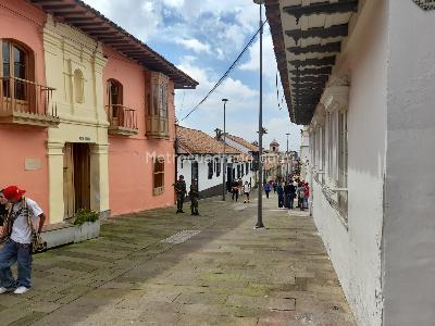 Casa de 5 alcobas en venta en La Candelaria, Bogotá, 1311 m² · foto 3 de 20