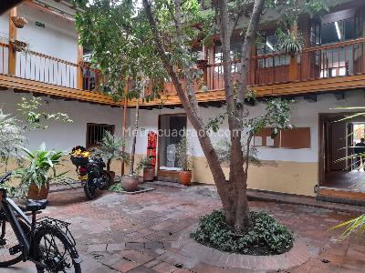 Casa de 5 alcobas en venta en La Candelaria, Bogotá, 1311 m² · foto 4 de 20