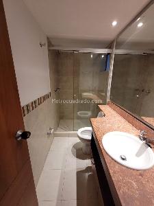 Apartamento de 3 alcobas en venta en El Cedro, Bogotá, 111 m² · foto 9 de 14