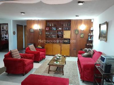 Casa de 4 alcobas en venta en Polo Club, Bogotá, 260 m² · foto 7 de 18