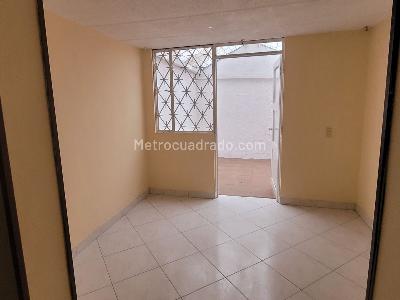 Casa en venta en El Refugio De Suba, Bogotá · foto 5 de 12