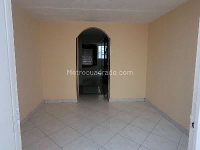 Casa en venta en El Refugio De Suba, Bogotá · foto 3 de 12
