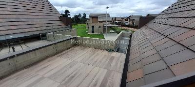 Casa de 3 alcobas en venta en Cajicá, 435 m² · foto 8 de 20