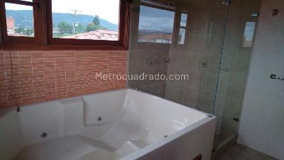 Casa de 4 alcobas en venta en Chía, 380 m² · foto 6 de 20