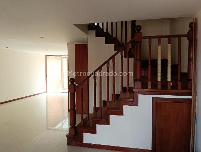 Casa de 4 alcobas en venta en Ub Nuevo Milenio, Chía, 200 m² · foto 2 de 20