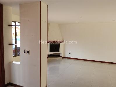 Casa de 4 alcobas en venta en Ub Nuevo Milenio, Chía, 200 m² · foto 3 de 20