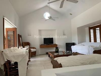 Casa de 4 alcobas en venta en Puerto Peñalisa, Girardot, 250 m² · foto 8 de 20