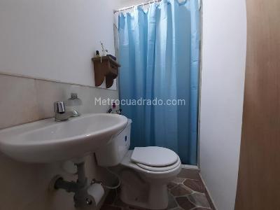 Casa de 5 alcobas en venta en La Concordia, Bogotá, 320 m² · foto 10 de 20