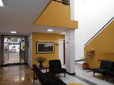 Casa de 5 alcobas en venta en Antiguo Country, Bogotá, 420 m² · foto 2 de 20