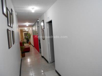 Casa de 5 alcobas en venta en Antiguo Country, Bogotá, 420 m² · foto 14 de 20