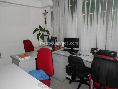 Casa de 5 alcobas en venta en Antiguo Country, Bogotá, 420 m² · foto 17 de 20