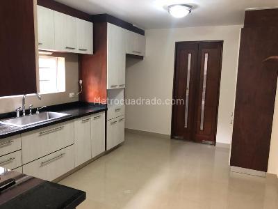 Casa de 3 alcobas en venta en San Jose De Los Arboles, Chía, 275 m² · foto 9 de 18