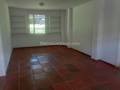 Casa de 3 alcobas en arriendo en Floresta De La Sabana, Bogotá, 430 m² · foto 14 de 20