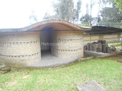 Casa de 4 alcobas en arriendo en Vereda Tiquiza Sector El Encuentro, Chía, 580 m² · foto 2 de 20