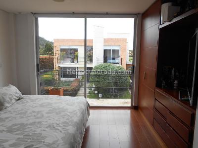 Casa de 3 alcobas en venta en Chia, Chía, 254 m² · foto 11 de 17