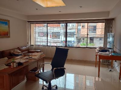 Casa de 5 alcobas en arriendo en Lago Gaitan, Bogotá, 318 m² · foto 2 de 20