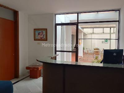 Casa de 5 alcobas en arriendo en Lago Gaitan, Bogotá, 318 m² · foto 10 de 20