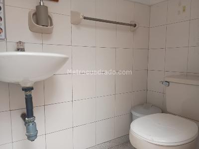Casa de 5 alcobas en arriendo en Lago Gaitan, Bogotá, 318 m² · foto 15 de 20