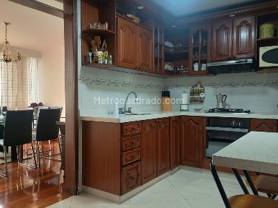Casa de 4 alcobas en venta en Niza Norte, Bogotá, 291 m² · foto 5 de 20