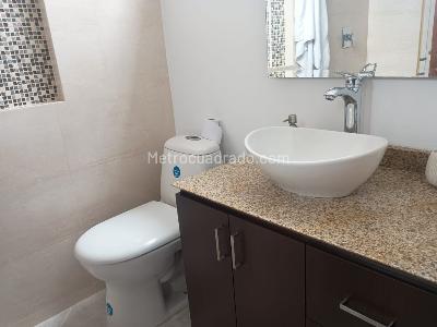 Casa de 4 alcobas en venta en Niza Norte, Bogotá, 291 m² · foto 6 de 20
