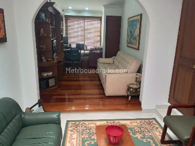 Casa de 4 alcobas en venta en Niza Norte, Bogotá, 291 m² · foto 7 de 20
