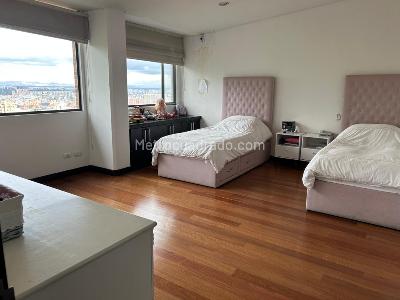 Apartamento de 4 alcobas en venta en Los Rosales, Bogotá, 555 m² · foto 4 de 20