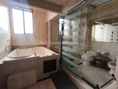 Apartamento de 4 alcobas en venta en Los Rosales, Bogotá, 555 m² · foto 5 de 20