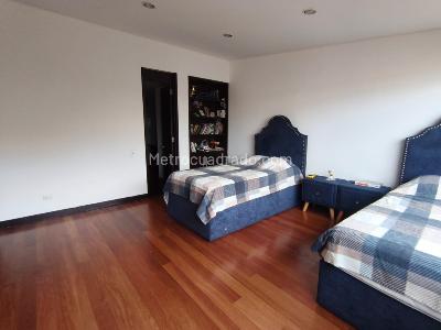 Apartamento de 4 alcobas en venta en Los Rosales, Bogotá, 555 m² · foto 9 de 20