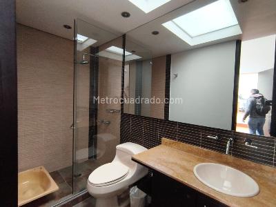 Apartamento de 4 alcobas en venta en Los Rosales, Bogotá, 555 m² · foto 19 de 20