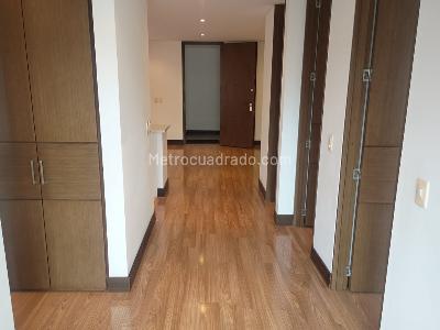 Apartamento de 2 alcobas en arriendo en Santa Barbara, Bogotá, 119 m² · foto 9 de 20