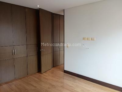 Apartamento de 2 alcobas en arriendo en Santa Barbara, Bogotá, 119 m² · foto 12 de 20