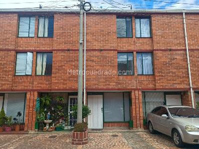 Casa en Arriendo, Portales Del Norte, Bogotá D.C.