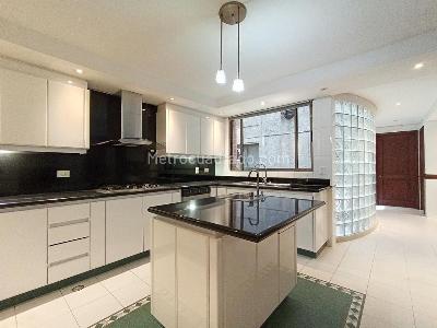 Apartamento de 4 alcobas en venta en Chico Cabrera, Bogotá, 395 m² · foto 6 de 20