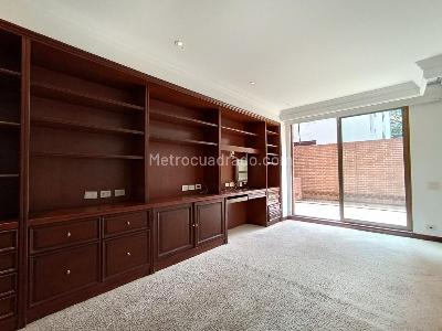 Apartamento de 4 alcobas en venta en Chico Cabrera, Bogotá, 395 m² · foto 9 de 20