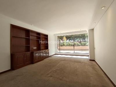 Apartamento de 4 alcobas en venta en Chico Cabrera, Bogotá, 395 m² · foto 10 de 20